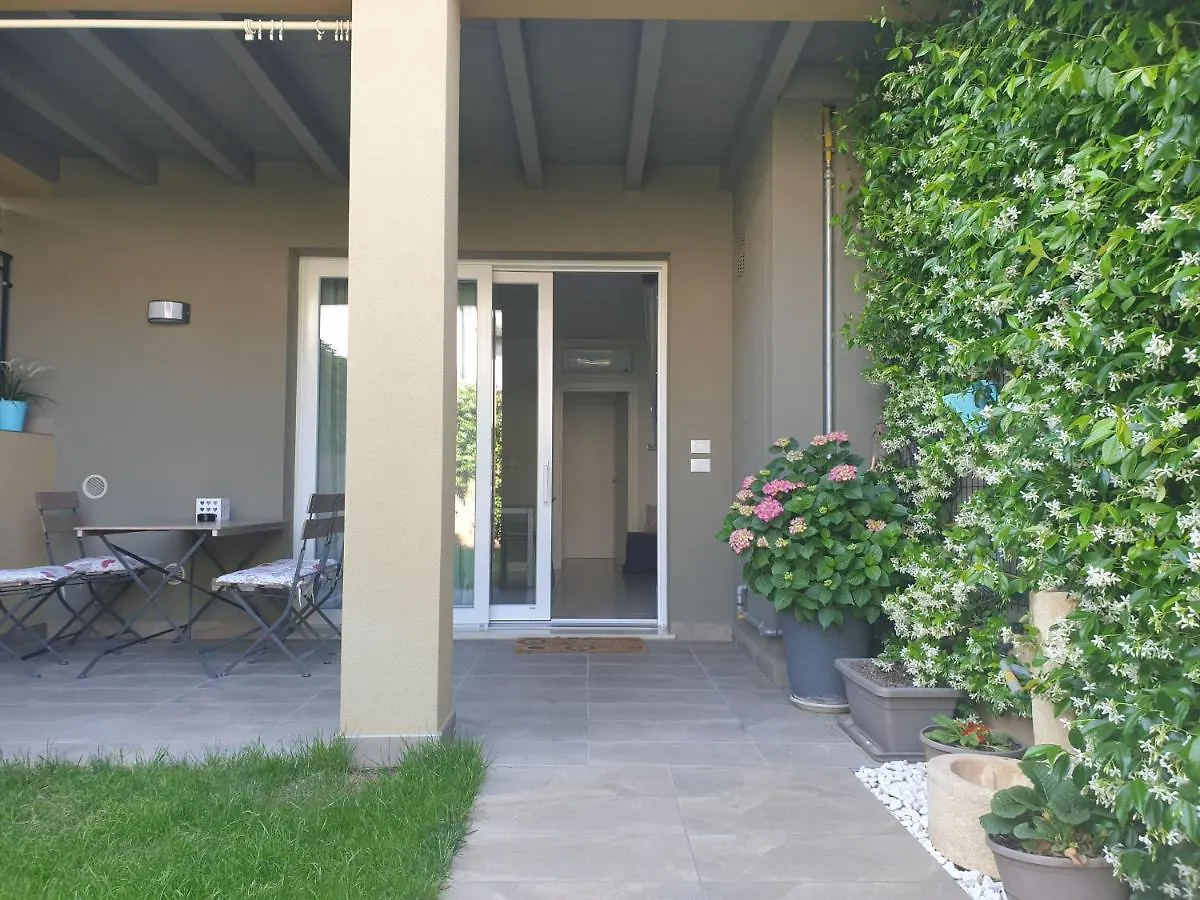 Apartment Appartamento 2 Il Vigneto Peschiera del Garda