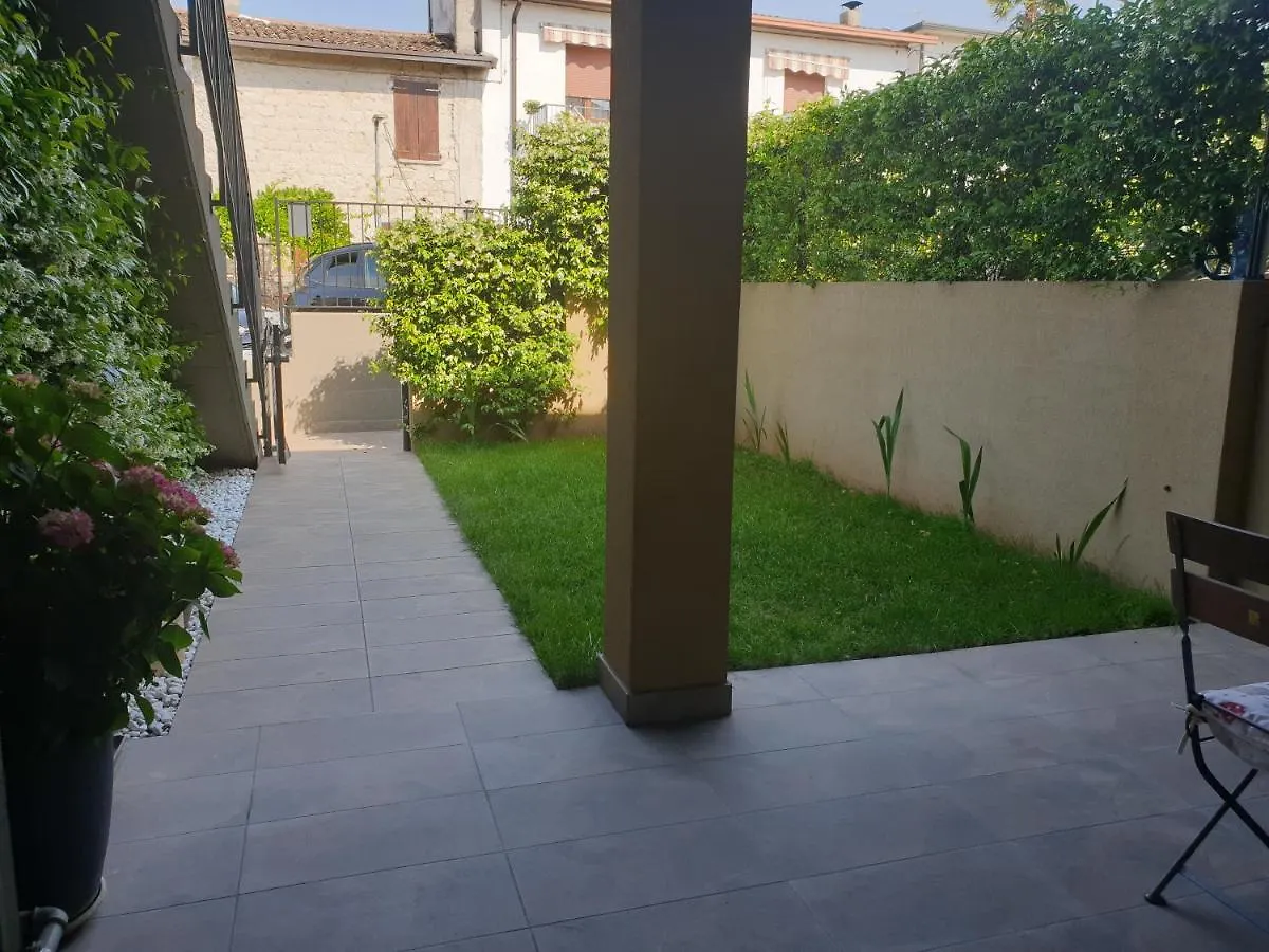 Appartamento 2 Il Vigneto Peschiera del Garda Italy
