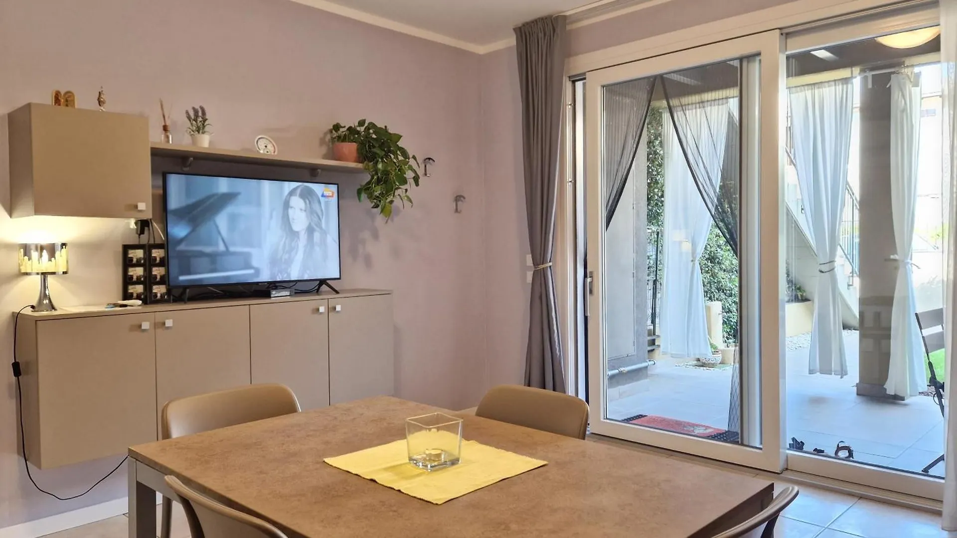 Apartment Appartamento 2 Il Vigneto Peschiera del Garda Italy